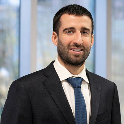 fotografía de [] [], [Subgerente Multifamily office]